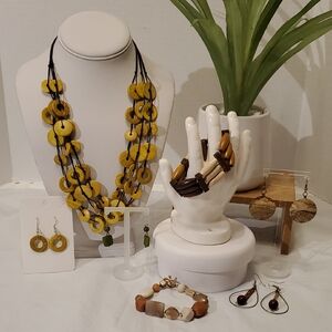 Wooden 6-Pc Jewerly Set